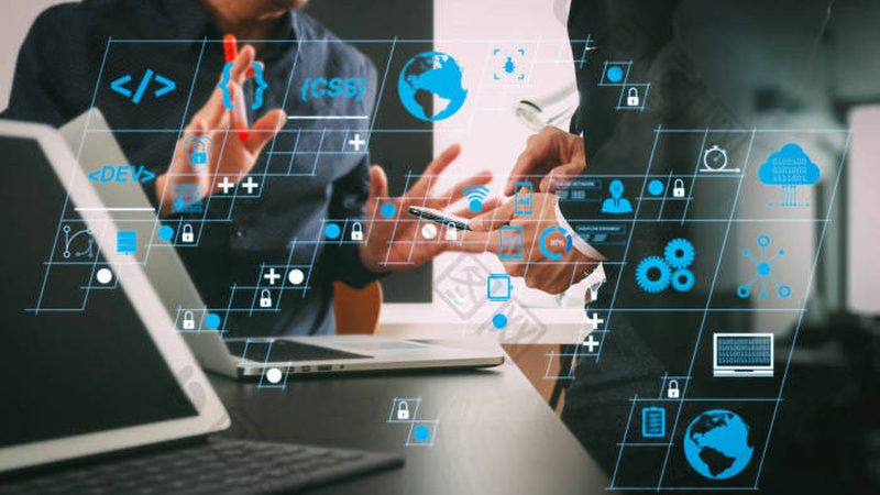CRM系统源码带演示：揭秘定制化开发的优势与选择要点